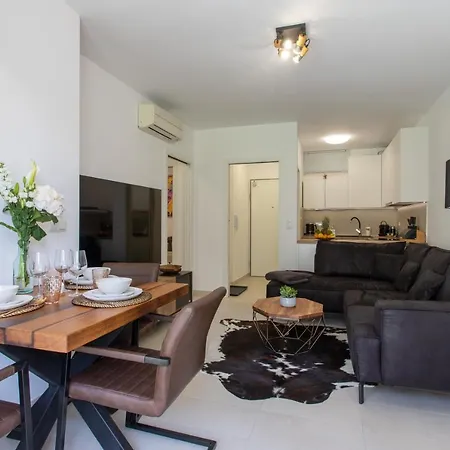 Lucky Apartment